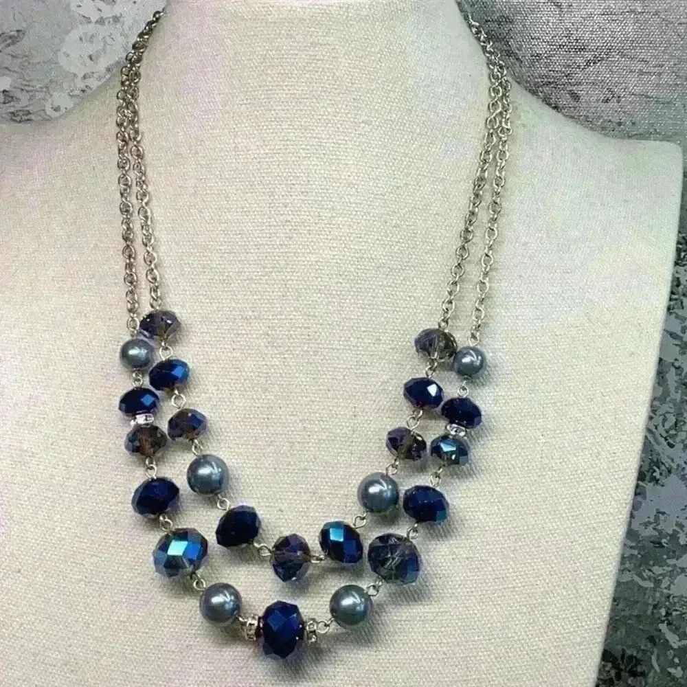 Blue Sparkling Faceted Beaded Necklace with Silver Chain Vintage - Picture 1 of 3